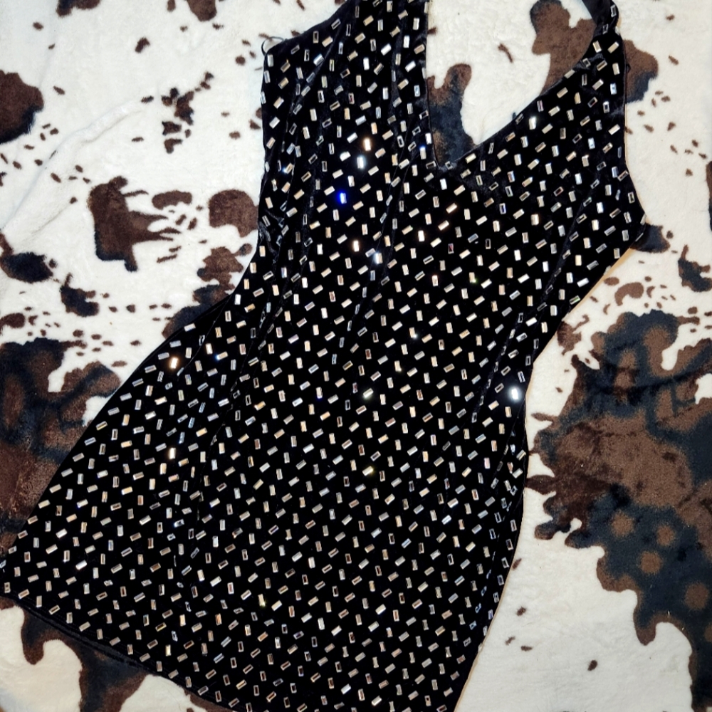BLACK HOLIDAY DRESS - B. DARLIN